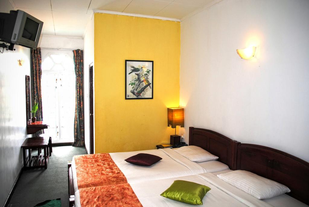 Binota Hotel Нувара-Элия Экстерьер фото