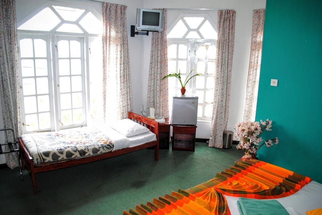 Binota Hotel Нувара-Элия Экстерьер фото