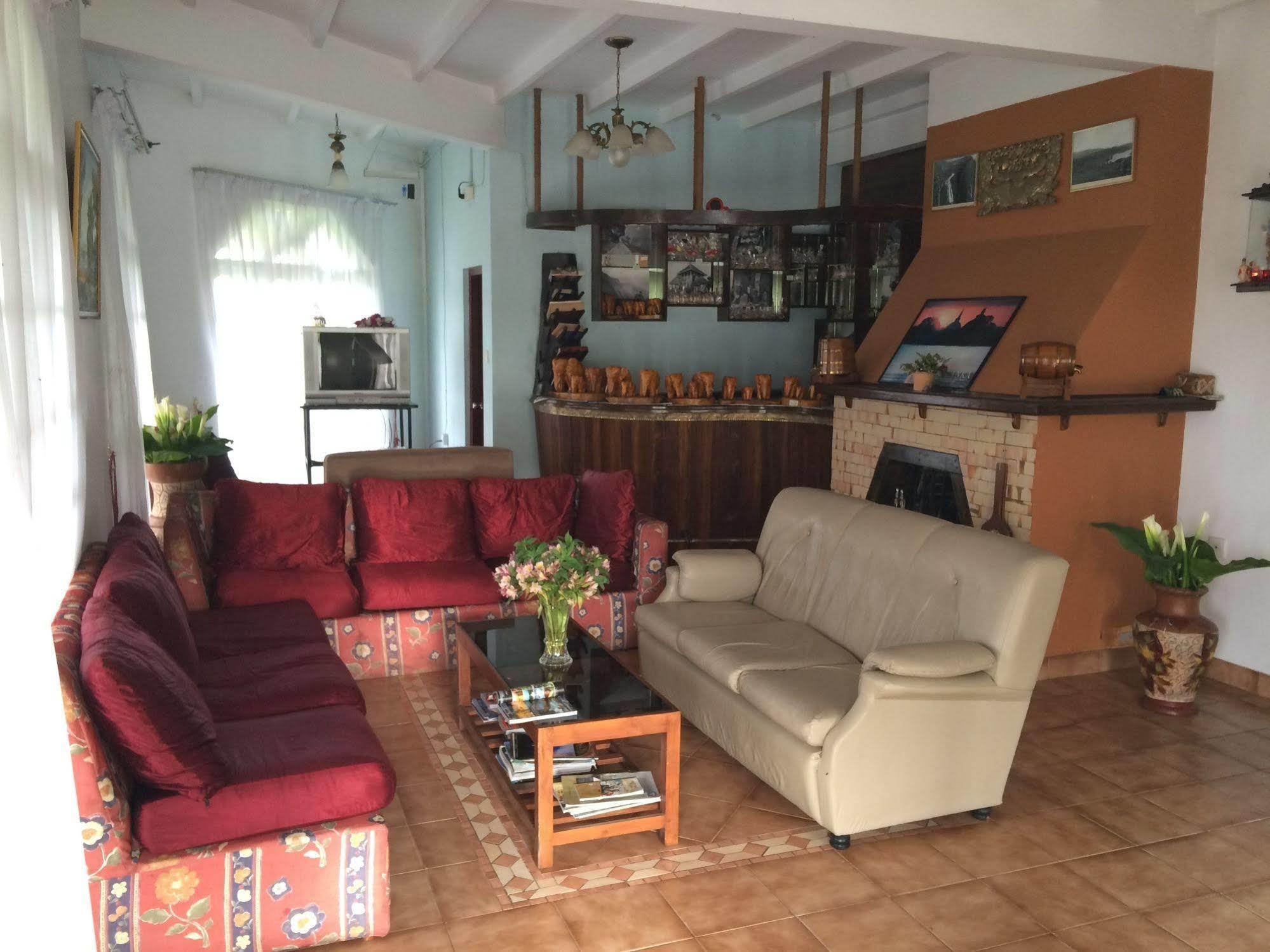 Binota Hotel Нувара-Элия Экстерьер фото