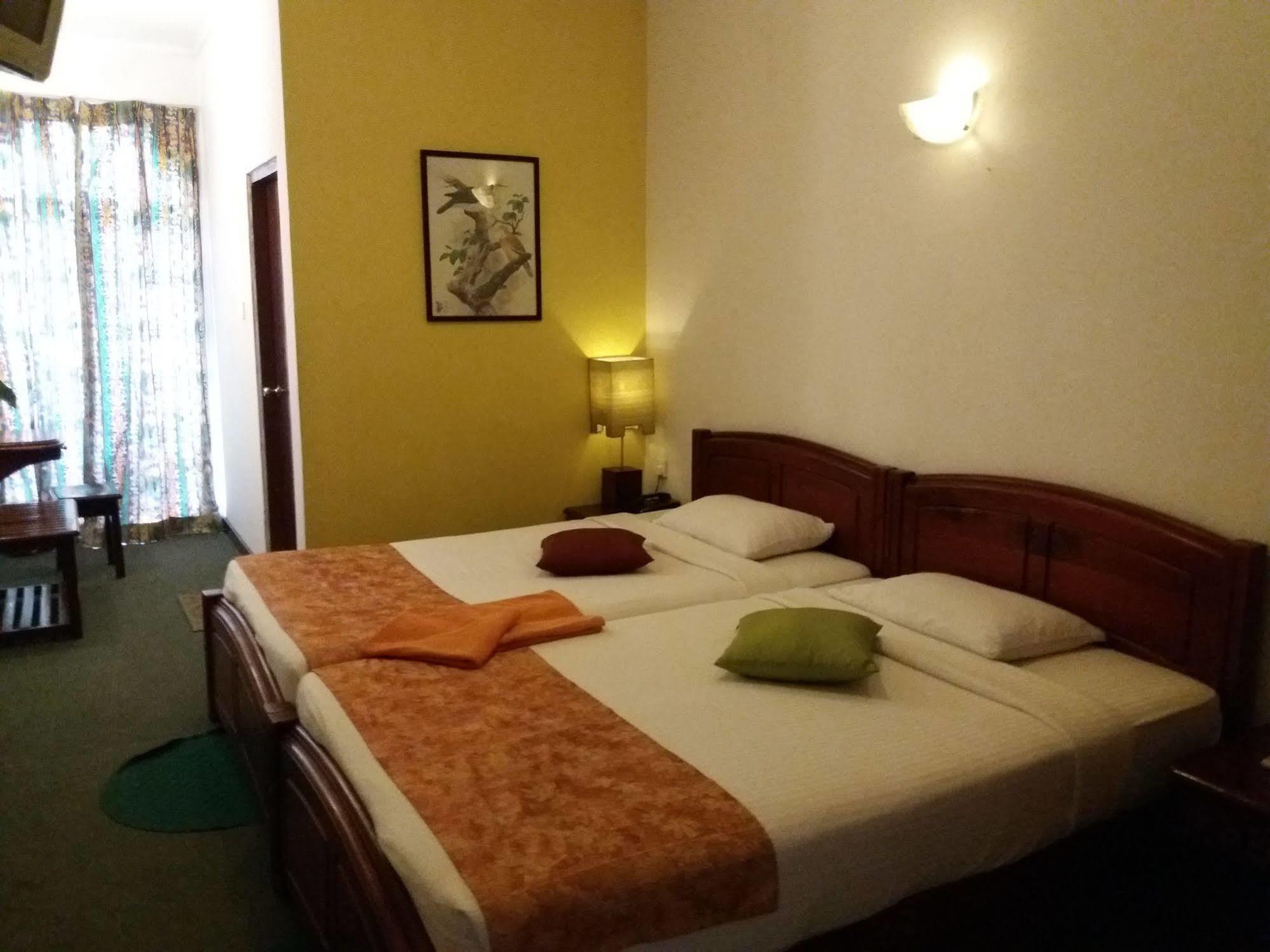 Binota Hotel Нувара-Элия Экстерьер фото